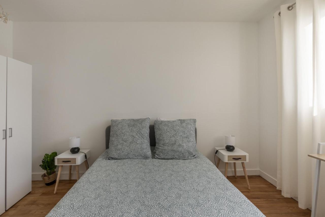 Valley View Retreat: Fully Renovated Apartment with Free Parking and Streaming Pont-Hebert Exterior photo