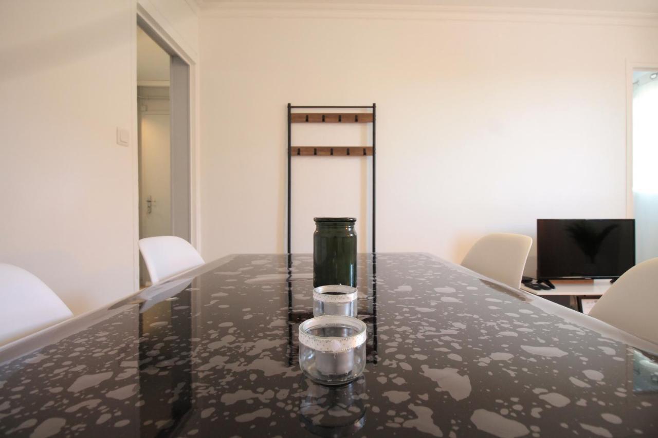 Valley View Retreat: Fully Renovated Apartment with Free Parking and Streaming Pont-Hebert Exterior photo