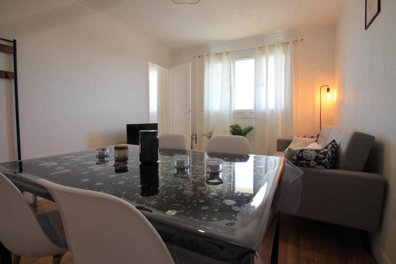 Valley View Retreat: Fully Renovated Apartment with Free Parking and Streaming Pont-Hebert Exterior photo