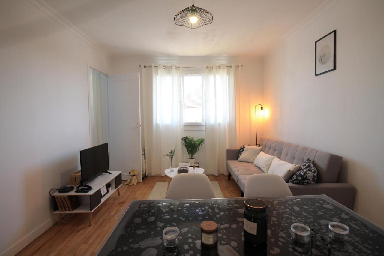 Valley View Retreat: Fully Renovated Apartment with Free Parking and Streaming Pont-Hebert Exterior photo